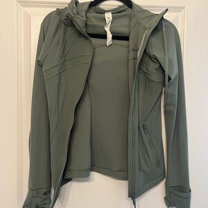 Lululemon olive green Define